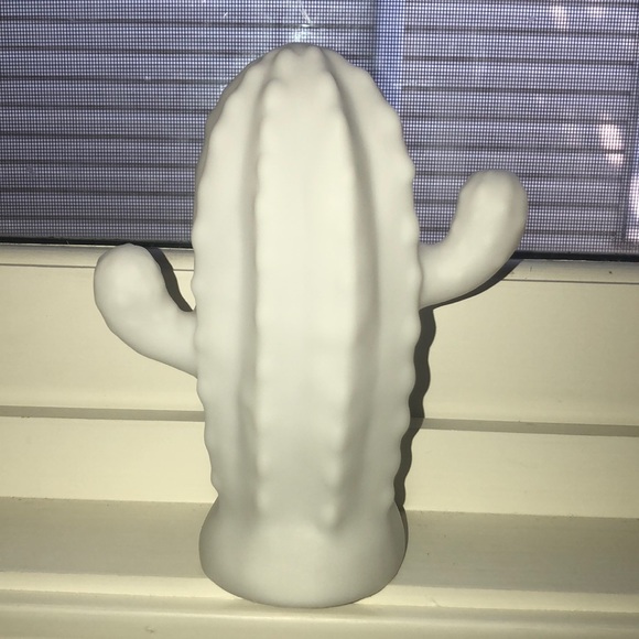 LED Color Changing Cactus - Picture 1 of 2